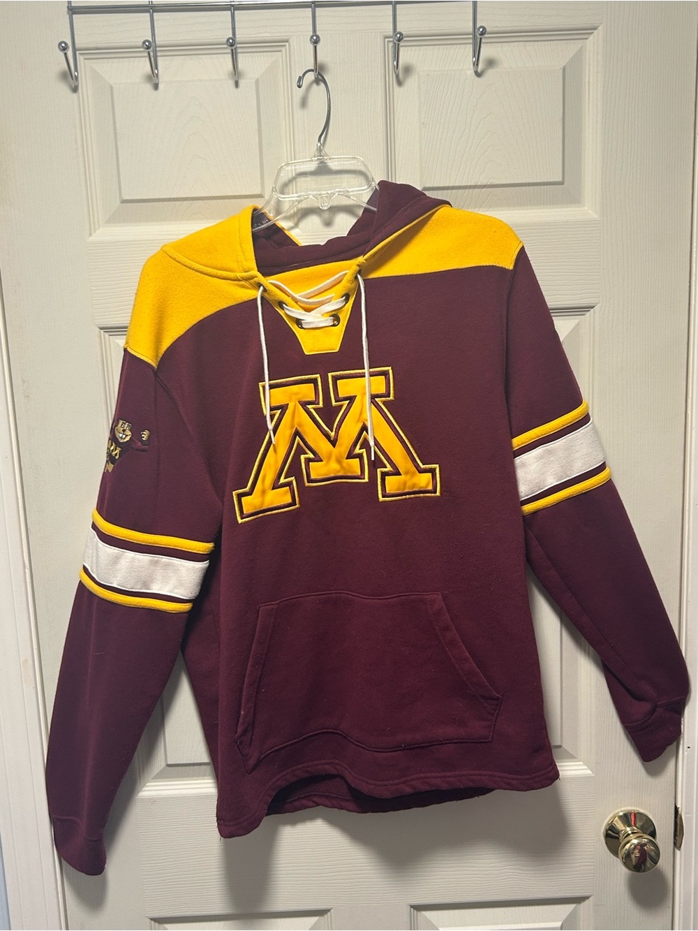 NCAA Minnesota Gophers Colosseum Hockey Hoodie Sweatshirt Medium